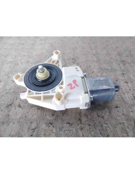 MOTOR ELEVALUNAS TRASERO DERECHO MERCEDES-BENZ CLASE C (BM 204) BERLINA - 199986