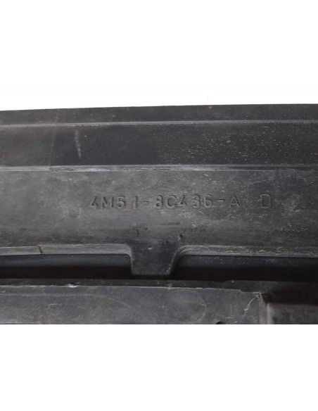 REJILLA DELANTERA FORD FOCUS BERLINA (CAP) - 199207