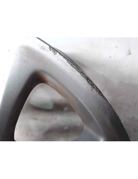 LLANTA TOYOTA AVENSIS BERLINA (T25) - 208301