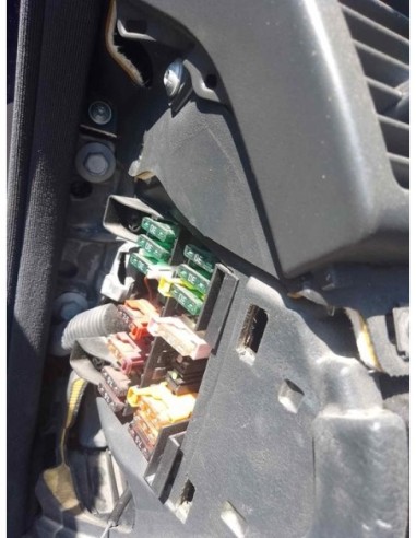 CAJA RELES / FUSIBLES MERCEDES-BENZ CLASE E (BM...