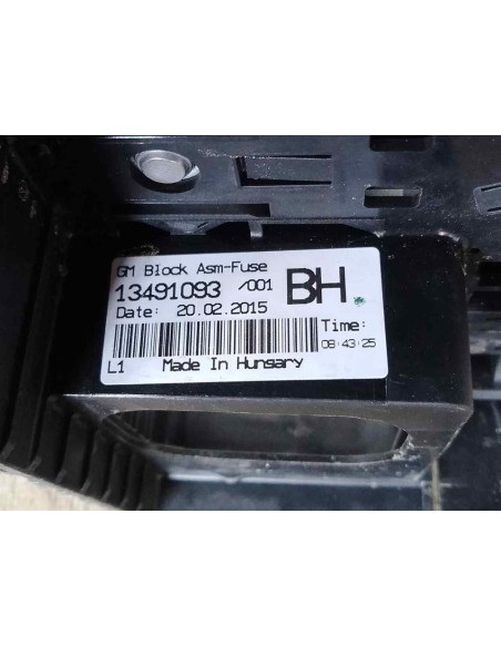 CAJA RELES / FUSIBLES OPEL CORSA E - 205091