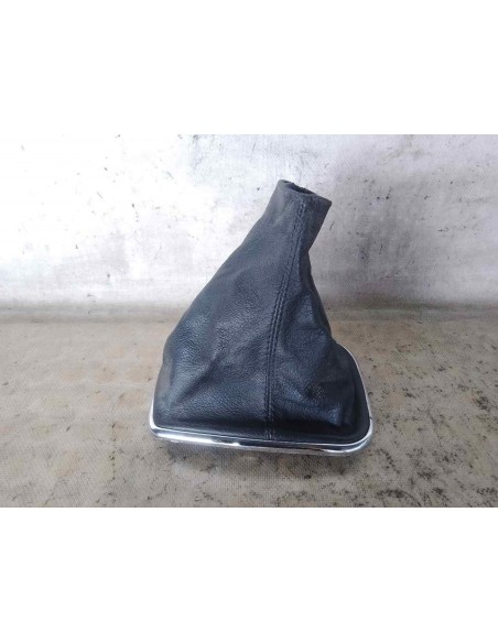 GUARNECIDOS PALANCA CAMBIO MAZDA 323 F/S BERLINA (BJ) - 240439