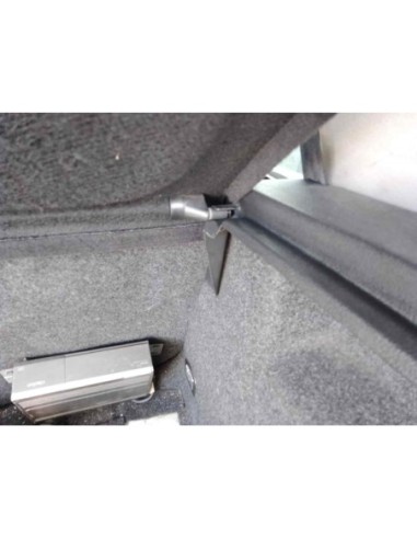 BANDEJA TRASERA VOLKSWAGEN GOLF IV BERLINA...