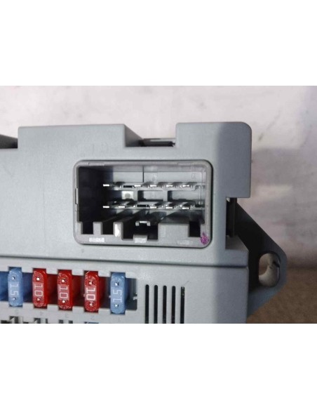 CAJA RELES / FUSIBLES LAND ROVER DISCOVERY SPORT - 231210