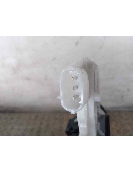 CERRADURA MALETERO / PORTON TOYOTA YARIS (XP13) - 195671