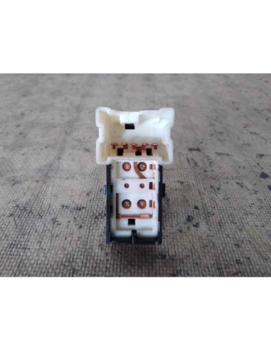 MANDO ELEVALUNAS DELANTERO DERECHO NISSAN MICRA...