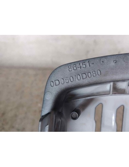 MOLDURAS DELANTERAS TOYOTA YARIS (XP13) - 195725