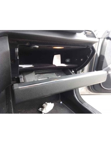 GUANTERA MERCEDES-BENZ CLASE C (BM 204) BERLINA...