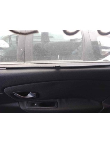 GUARNECIDO PUERTA TRASERA DERECHA RENAULT...