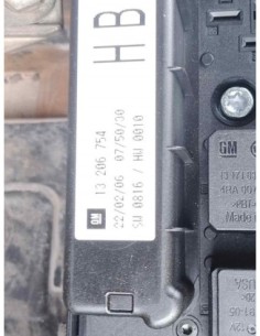 CAJA RELES / FUSIBLES OPEL ASTRA H BERLINA - 244766 2