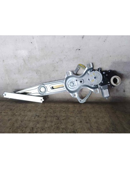 ELEVALUNAS DELANTERO DERECHO TOYOTA AURIS (E18) - 194902