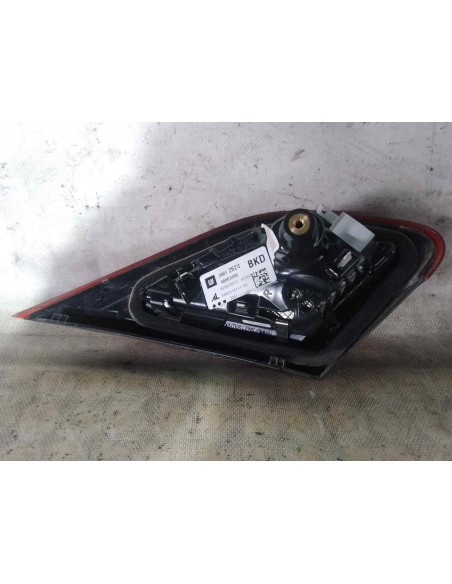 PILOTO TRASERO DERECHO INTERIOR OPEL CORSA E - 229285