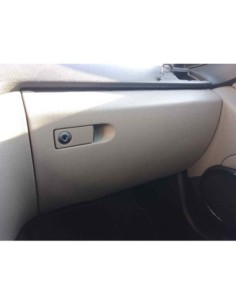 GUANTERA MERCEDES-BENZ CLASE C (BM 204) BERLINA - 244967