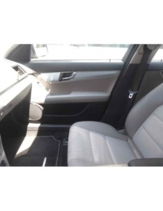 GUARNECIDO PUERTA DELANTERA DERECHA MERCEDES-BENZ CLASE C...