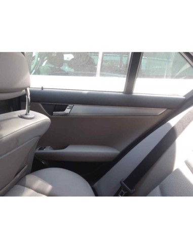 GUARNECIDO PUERTA TRASERA DERECHA MERCEDES-BENZ...