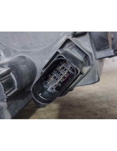 FARO IZQUIERDO MERCEDES-BENZ CLASE CLA (BM 117)...