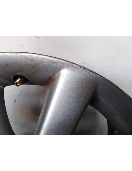 LLANTA TOYOTA AVENSIS BERLINA (T25) - 200548