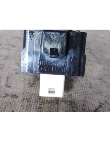 MANDO ELEVALUNAS DELANTERO DERECHO TOYOTA AURIS...