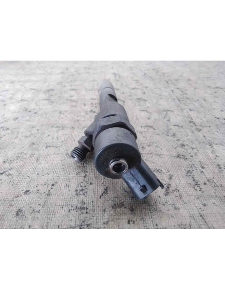 INYECTOR OPEL VIVARO - 215664