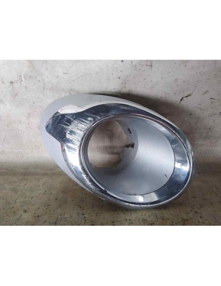 MOLDURA ANTINIEBLA DERECHA PEUGEOT PARTNER FURGÓN - 232114