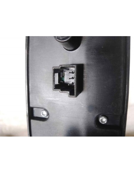 MANDO ELEVALUNAS DELANTERO IZQUIERDO MERCEDES-BENZ CLASE B (BM 245) - 231491