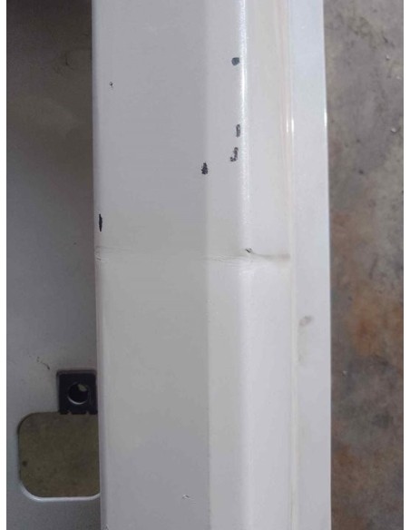 PARAGOLPES TRASERO TOYOTA AURIS (E18) - 194821