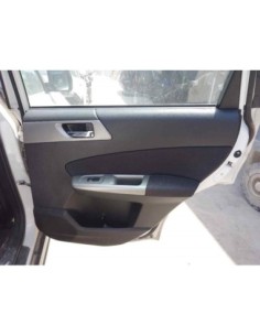 GUARNECIDO PUERTA TRASERA DERECHA SUBARU FORESTER...