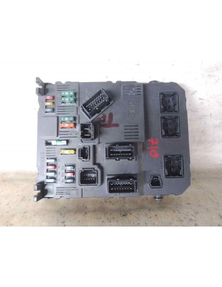 CAJA RELES / FUSIBLES PEUGEOT 206 - 208182