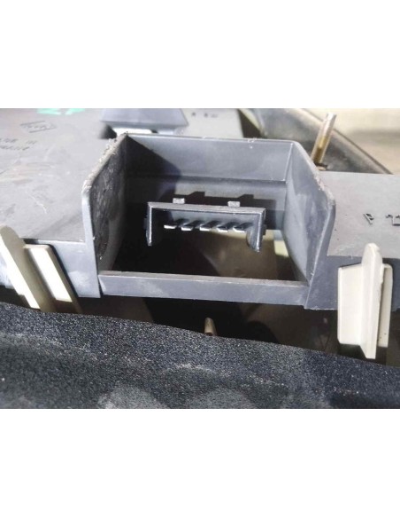 PILOTO TRASERO DERECHO FORD FIESTA BERLINA - 230956