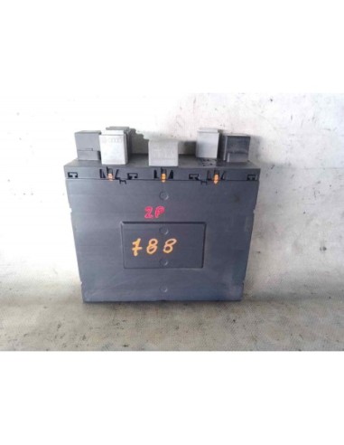 CAJA RELES / FUSIBLES VOLKSWAGEN GOLF V...
