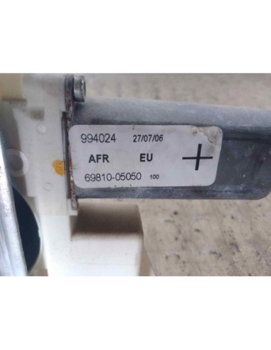 ELEVALUNAS DELANTERO DERECHO TOYOTA AVENSIS...