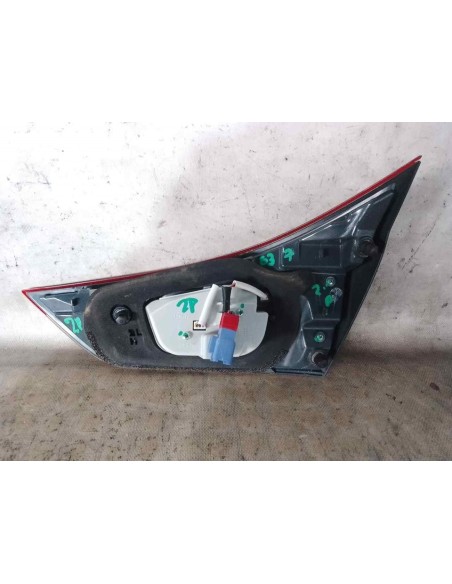 PILOTO TRASERO IZQUIERDO INTERIOR TOYOTA AURIS (E18) - 233187