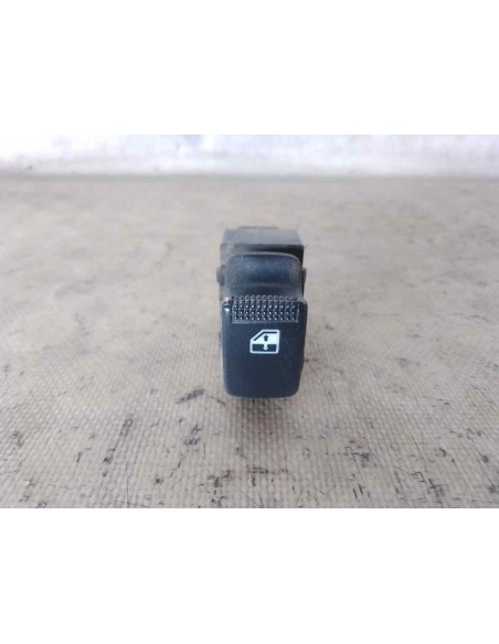 MANDO ELEVALUNAS DELANTERO DERECHO HYUNDAI GETZ (TB) - 221754