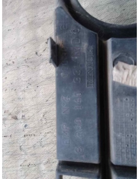 REJILLA PARAGOLPES CENTRAL RENAULT MEGANE II BERLINA 5P - 169770