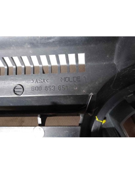 REJILLA DELANTERA VOLKSWAGEN POLO IV (9N1) - 106497