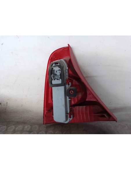 PILOTO TRASERO DERECHO RENAULT CLIO II FASE II (B/CB0) - 117558