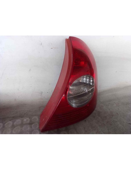 PILOTO TRASERO DERECHO RENAULT CLIO II FASE II (B/CB0) - 117558