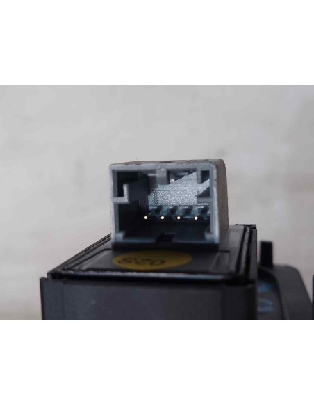 MANDO ELEVALUNAS DELANTERO DERECHO AUDI A1 (8X1) - 164618