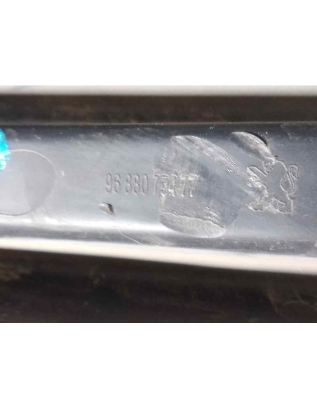 REJILLA PARAGOLPES IZQUIERDA PEUGEOT 207 - 161299