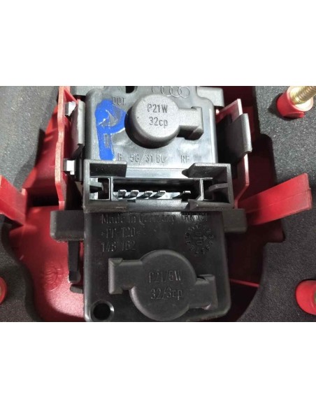 PILOTO TRASERO IZQUIERDO AUDI A6 BERLINA (4B2) - 126645