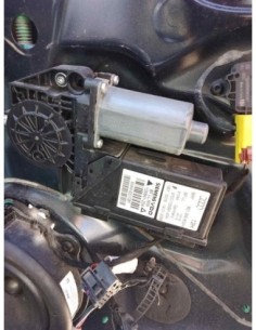 MOTOR ELEVALUNAS DELANTERO DERECHO AUDI A4 AVANT (8E) -...