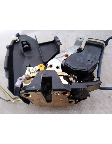 CERRADURA PUERTA DELANTERA IZQUIERDA TOYOTA COROLLA (E11) - 104080