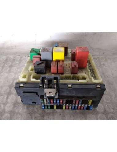 CAJA RELES / FUSIBLES FORD ESCORT BERL /TURNIER...