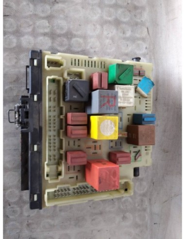 CAJA RELES / FUSIBLES FORD ESCORT BERL /TURNIER...