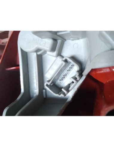 PILOTO TRASERO IZQUIERDO TOYOTA AURIS (E15) -...