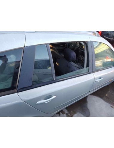 PUERTA TRASERA DERECHA RENAULT LAGUNA II...