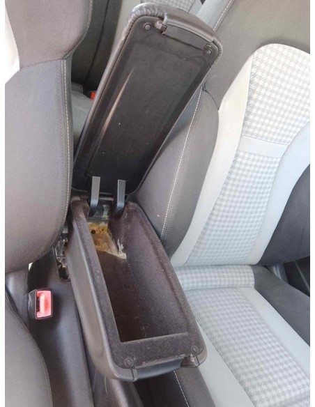 APOYABRAZOS CENTRAL AUDI A1 (8X1) - 164701