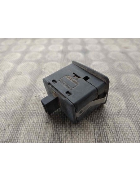 MANDO ELEVALUNAS TRASERO IZQUIERDO BMW SERIE 3 BERLINA (E46) - 93005