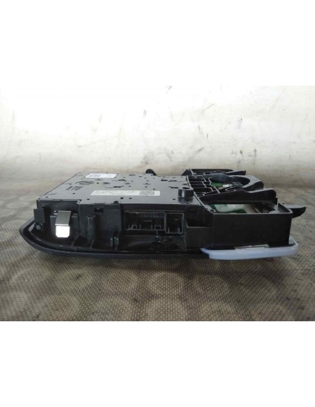 LUZ INTERIOR BMW SERIE 1 BERLINA 5P (F20) - 94962