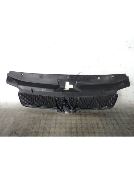 REJILLA DELANTERA PEUGEOT ION - 95547